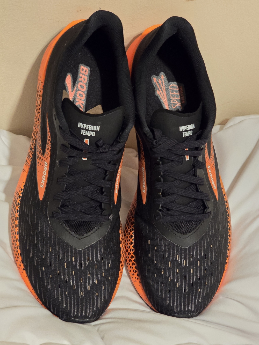 Brooks Hyperion Tempo Men’s Running Shoes Size 11.5 Black Orange Lightweight . - Picture 4 of 14